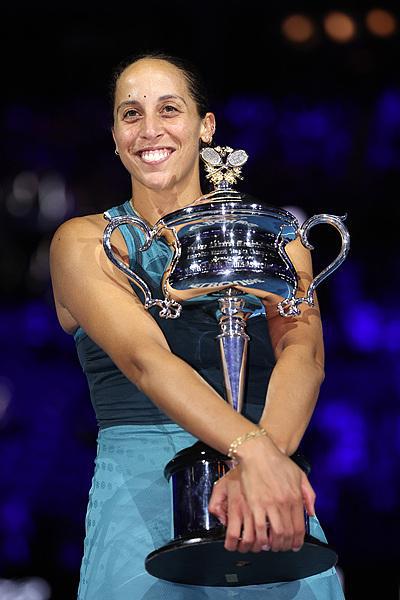 汤加选手一鸣惊人，夺得金牌的简单介绍