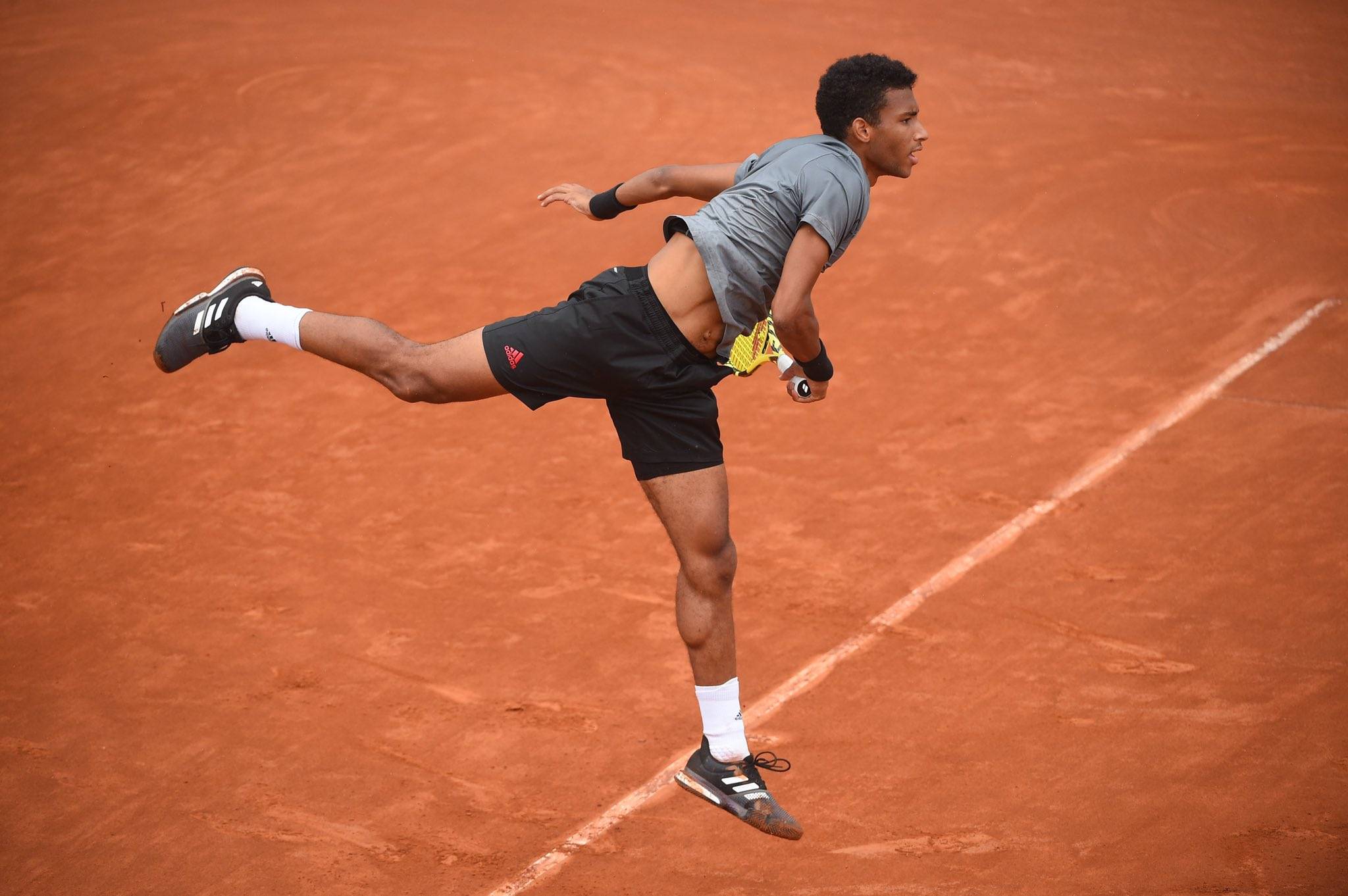 杏彩体育登录-罗马逆转战胜卫冕冠军，喜迎胜利(罗马逆转战胜卫冕冠军,喜迎胜利英语)