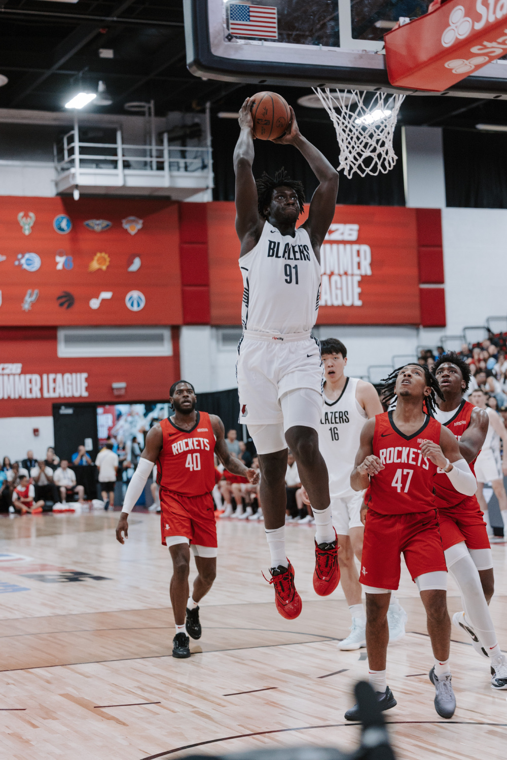 包含热火胜开拓者,主场士气高涨,全队战术到位的词条 包含热火胜开拓者,主场士气高涨,全队战术到位的词条