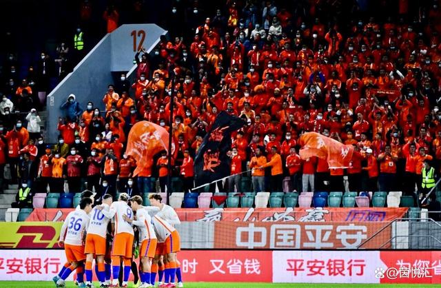 杏彩体育在线-外援争夺战再起，谁能夺得最后一点？