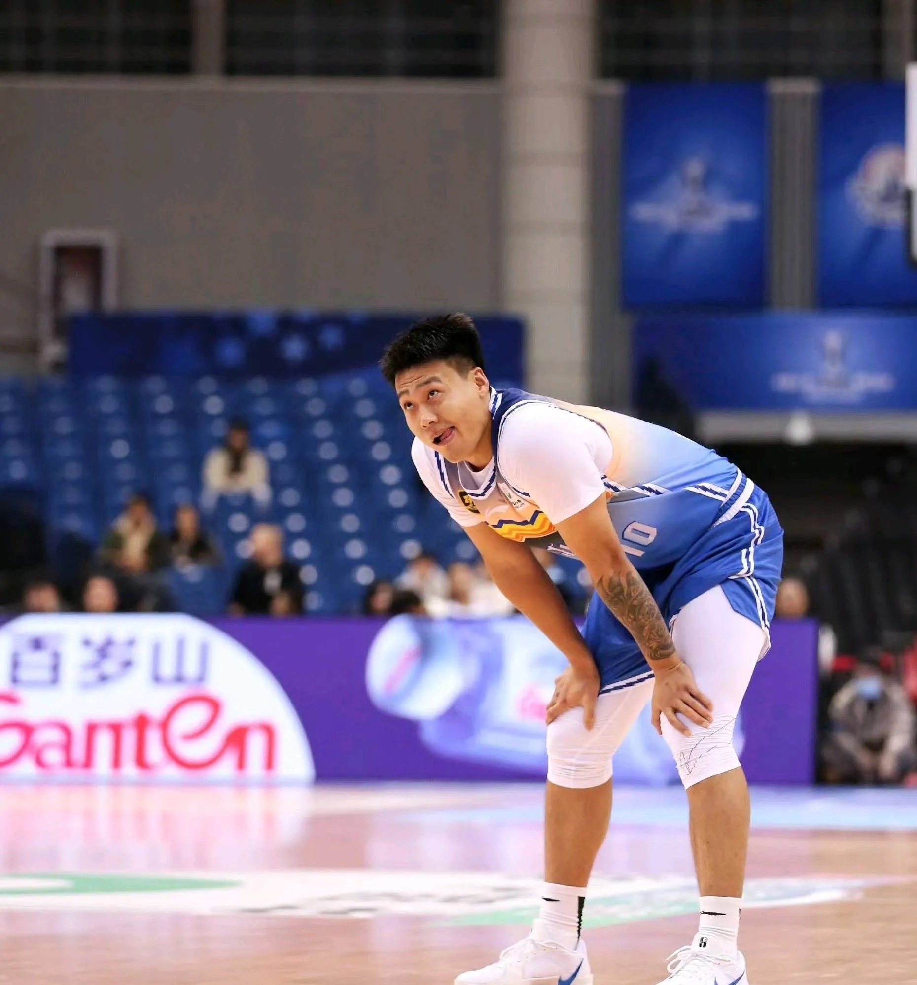 争夺西部头名！四川队迎战新疆队