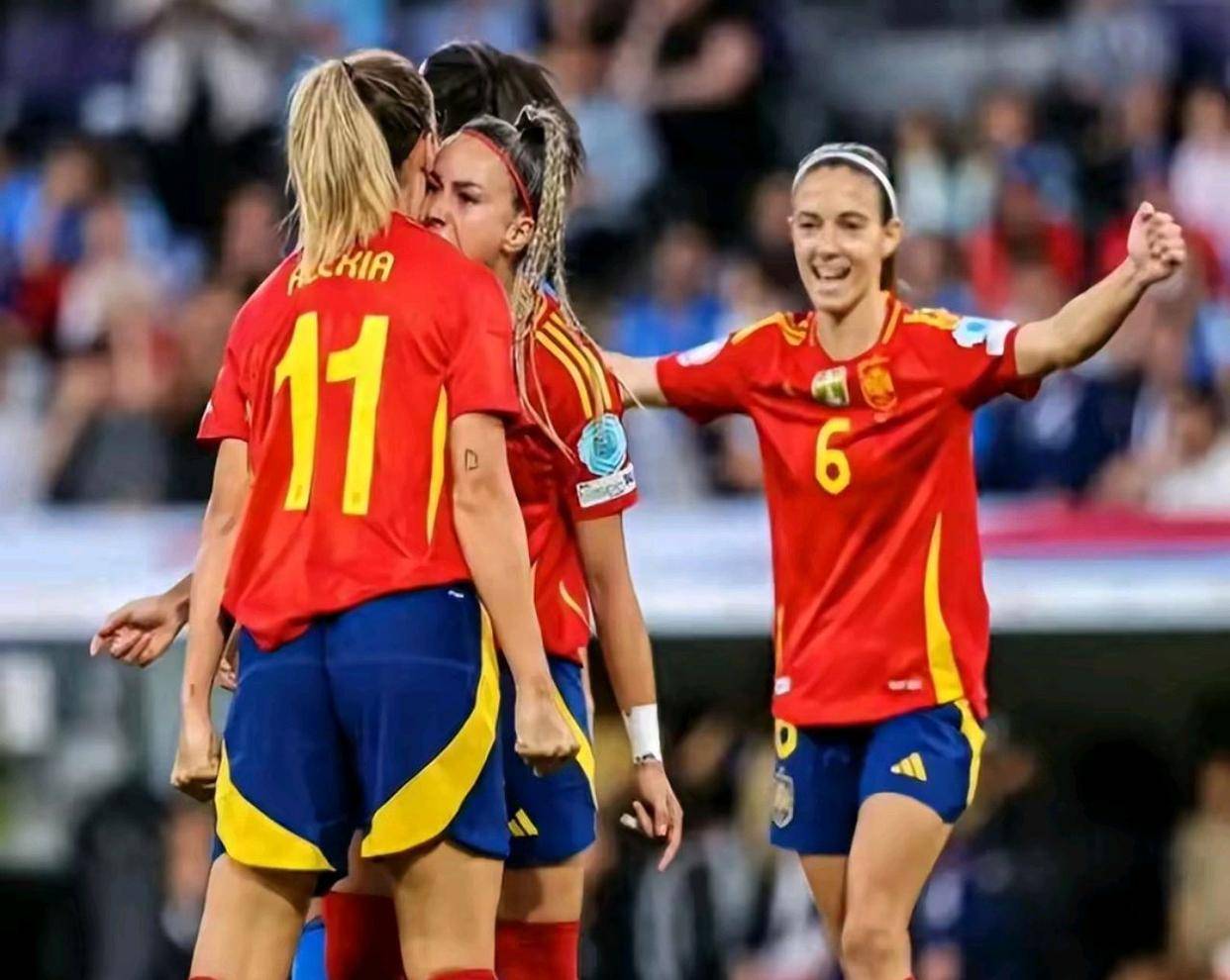 如火如荼:女足比赛中的激烈争斗的简单介绍 如火如荼:女足比赛中的激烈争斗的简单介绍