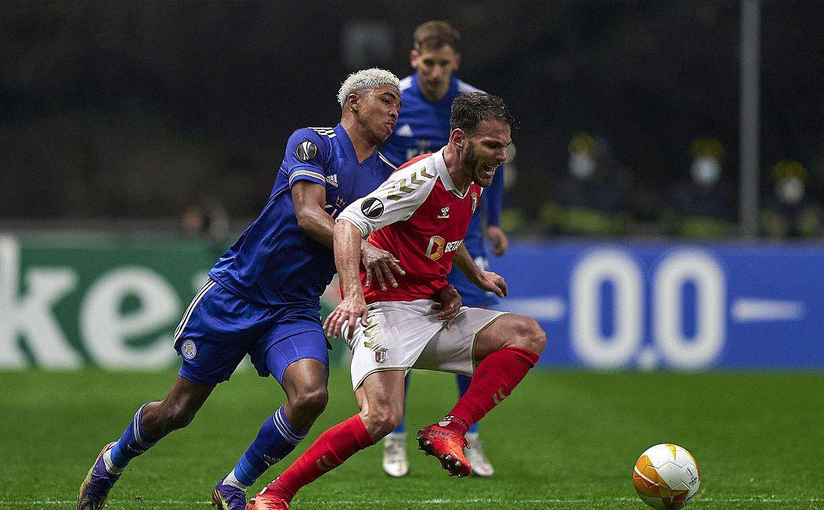 杏彩体育中国官网-热那亚大比分失利，保级前景堪忧