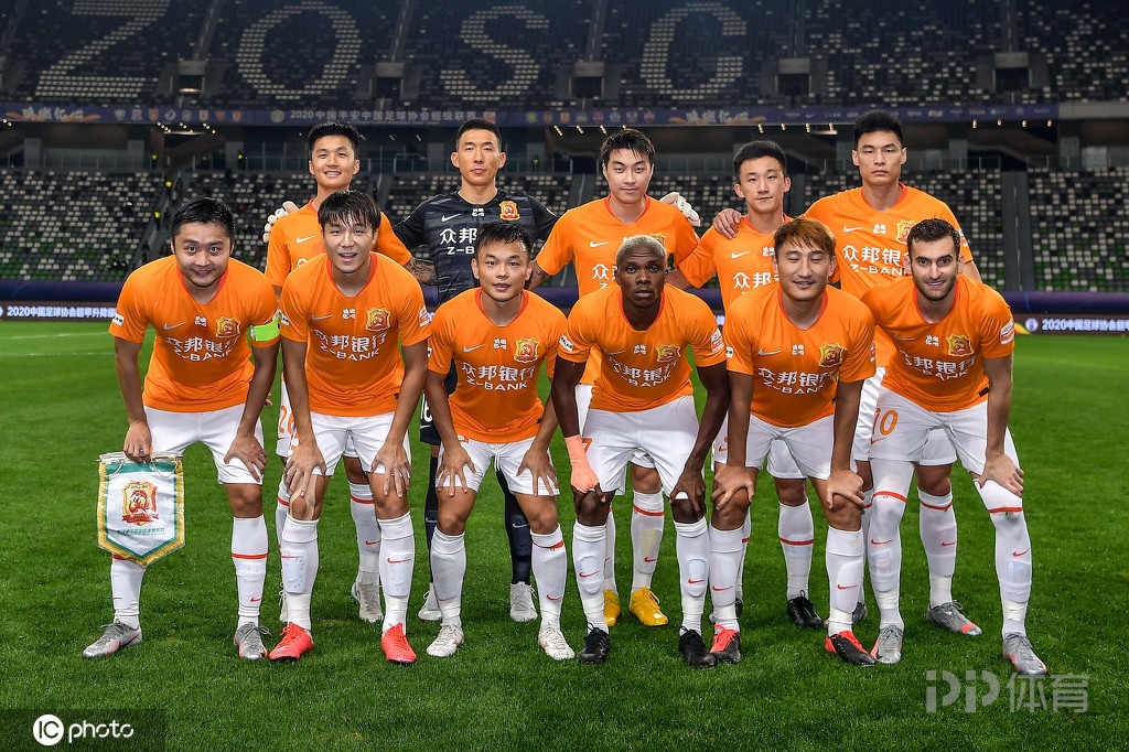 卓尔对阵绿城,两支实力均衡的球队展开对决的简单介绍 卓尔对阵绿城,两支实力均衡的球队展开对决的简单介绍