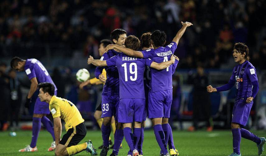 杏彩体育地址-包含广岛三箭客场惨败，闯入亚冠半决赛的词条