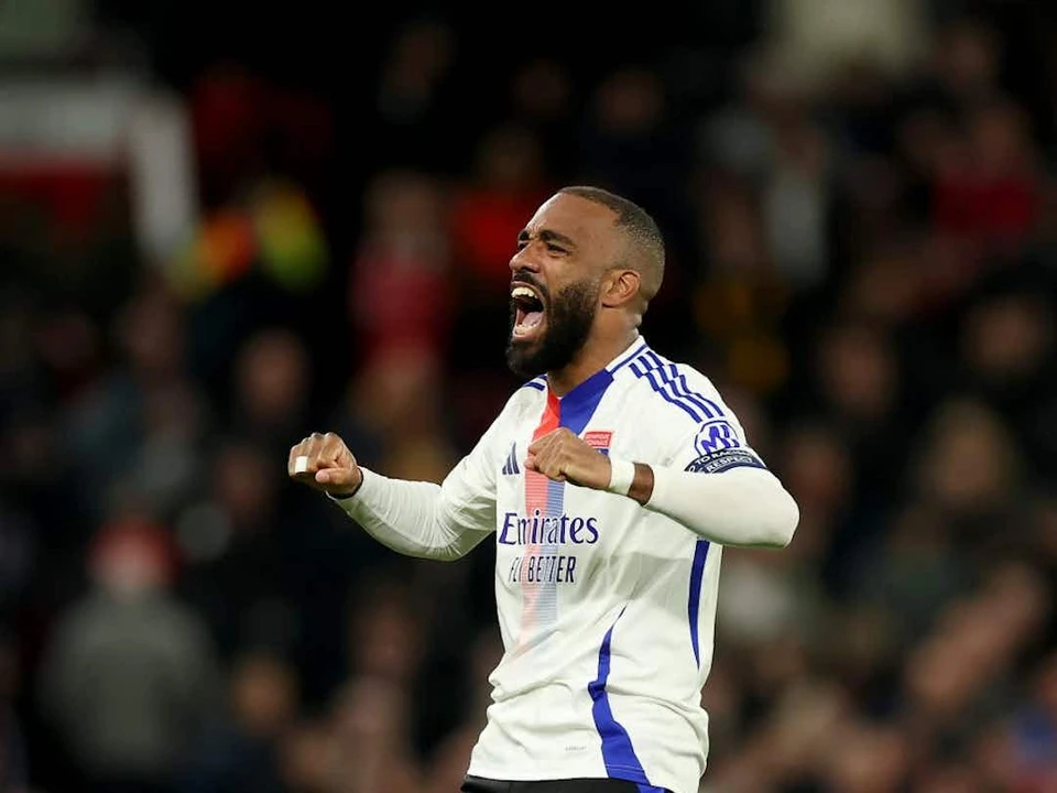 里昂客场大胜圣埃蒂安，豪取三分的简单介绍