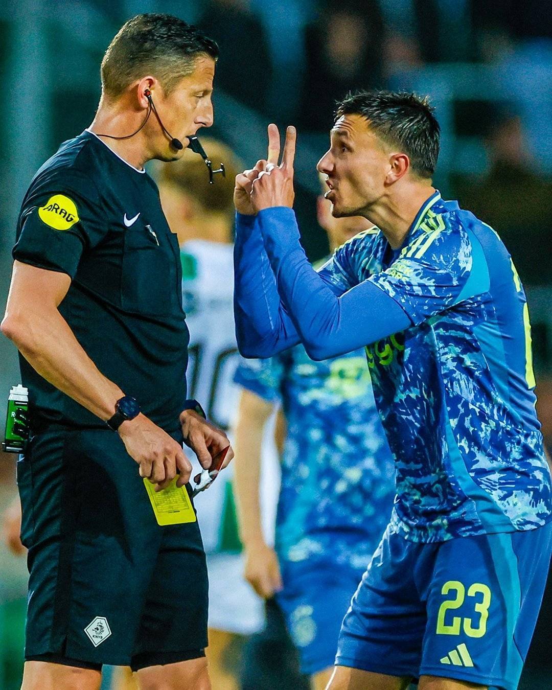 包含阿贾克斯在轮转阵容下战胜波尔图的词条 包含阿贾克斯在轮转阵容下战胜波尔图的词条